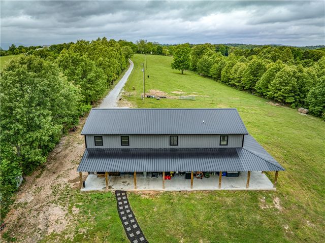 1640 NC 4210, Western Grove, AR 72685