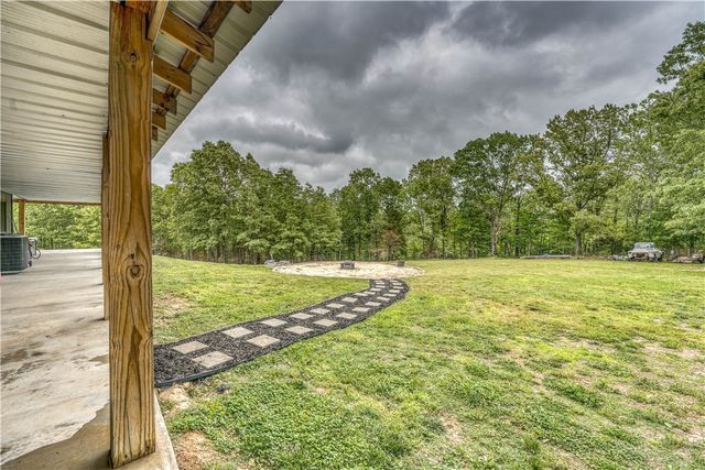 1640 NC 4210, Western Grove, AR 72685