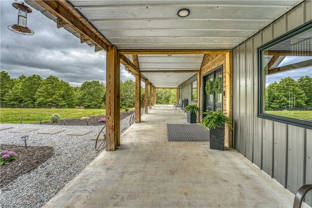 1640 NC 4210, Western Grove, AR 72685