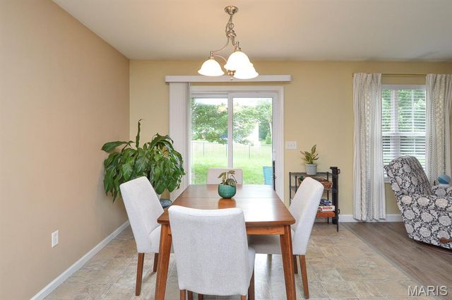 1668 Lakepointe Estates Drive, O'fallon, IL 62269