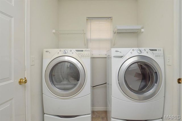 1668 Lakepointe Estates Drive, O'fallon, IL 62269