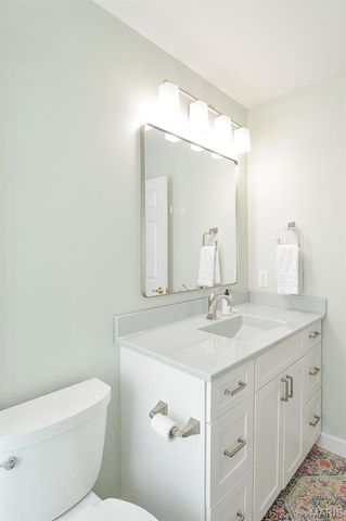 1668 Lakepointe Estates Drive, O'fallon, IL 62269