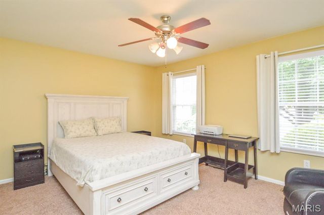 1668 Lakepointe Estates Drive, O'fallon, IL 62269