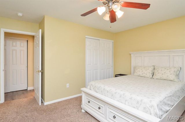 1668 Lakepointe Estates Drive, O'fallon, IL 62269