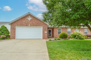 1668 Lakepointe Estates Drive, O'fallon, IL 62269