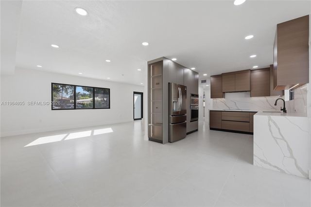 10910 NE 9th Court, Biscayne Park, FL 33161