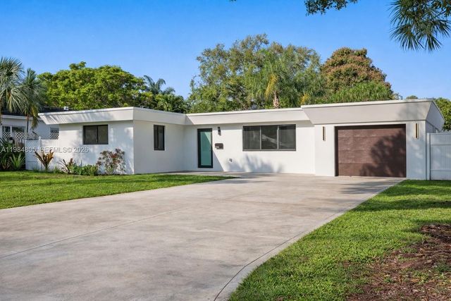 10910 NE 9th Court, Biscayne Park, FL 33161