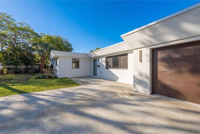 10910 NE 9th Court, Biscayne Park, FL 33161