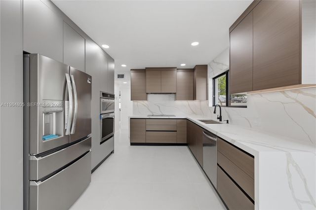 10910 NE 9th Court, Biscayne Park, FL 33161