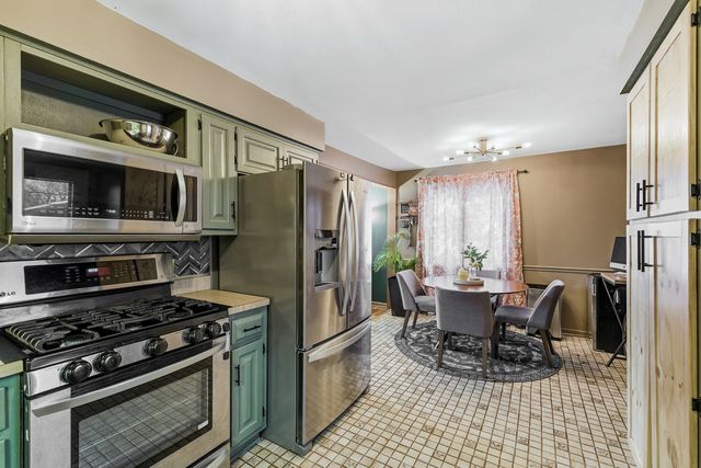 16710 90th Avenue, Orland Hills, IL 60487