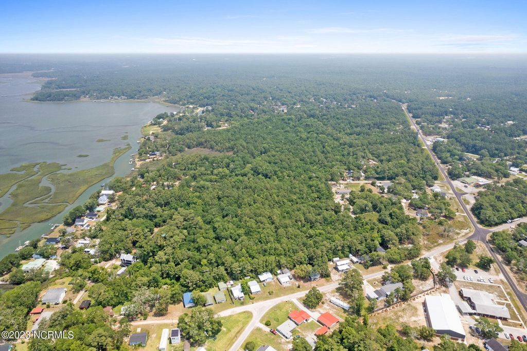 Image 6 of property listing at 545 Crossland (Northern Parcel) Road SE, Bolivia, NC 28422