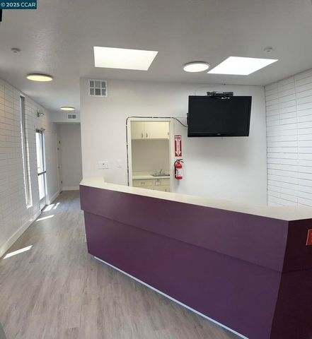 3733 San Pablo Dam Rd, El Sobrante, CA 94803