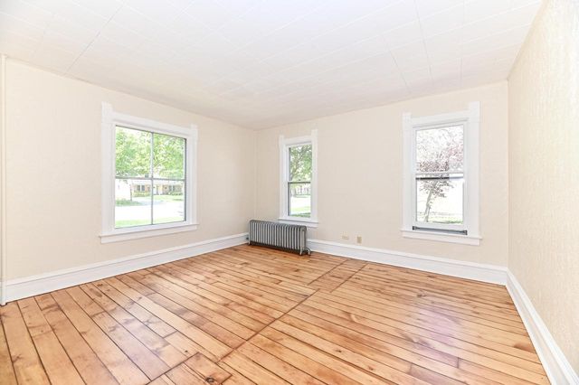 3270 S 92nd STREET, Milwaukee, WI 53227