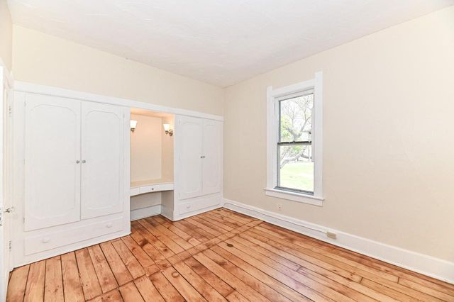 3270 S 92nd STREET, Milwaukee, WI 53227