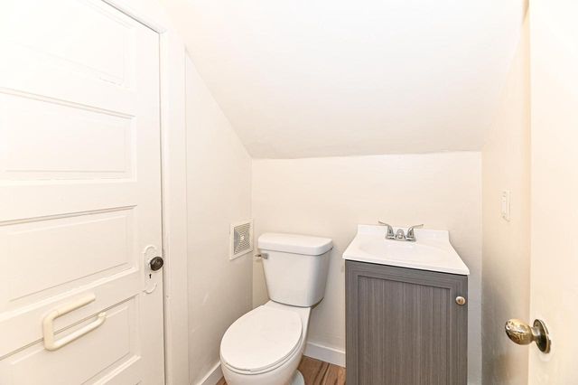 3270 S 92nd STREET, Milwaukee, WI 53227