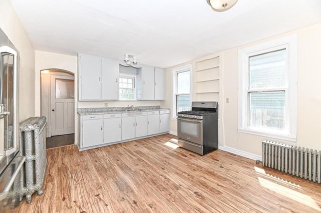 3270 S 92nd STREET, Milwaukee, WI 53227