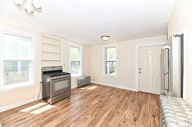 3270 S 92nd STREET, Milwaukee, WI 53227