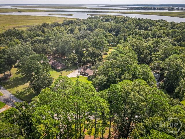 63 Mill Run Road, Richmond Hill, GA 31324