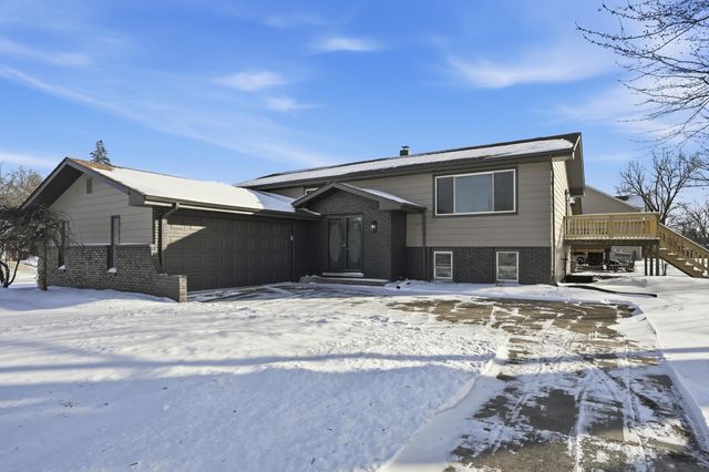 2008 Sir Richard Road, Schererville, IN 46375