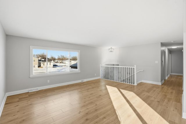 2008 Sir Richard Road, Schererville, IN 46375