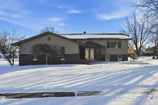 2008 Sir Richard Road, Schererville, IN 46375
