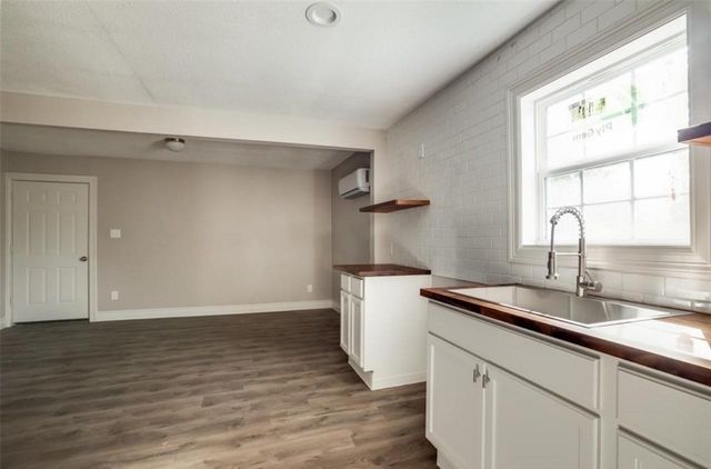 7135 Avenue C 3, Houston, TX 77011