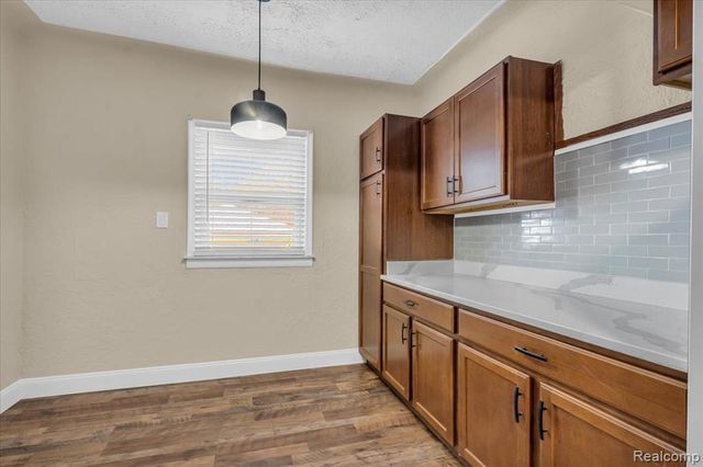 16565 Roselawn Street, Detroit, MI 48221