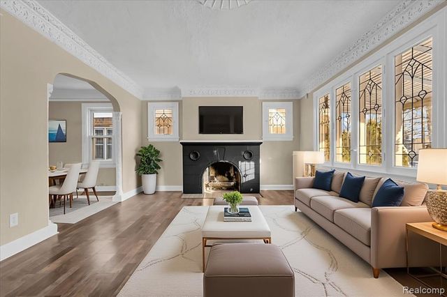 16565 Roselawn Street, Detroit, MI 48221