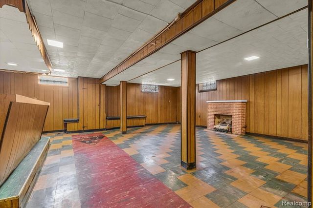 16565 Roselawn Street, Detroit, MI 48221