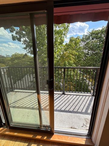 125 Pleasant 608, Brookline, MA 02446