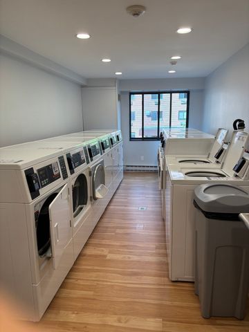 125 Pleasant 608, Brookline, MA 02446