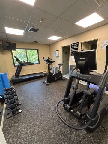 125 Pleasant 608, Brookline, MA 02446