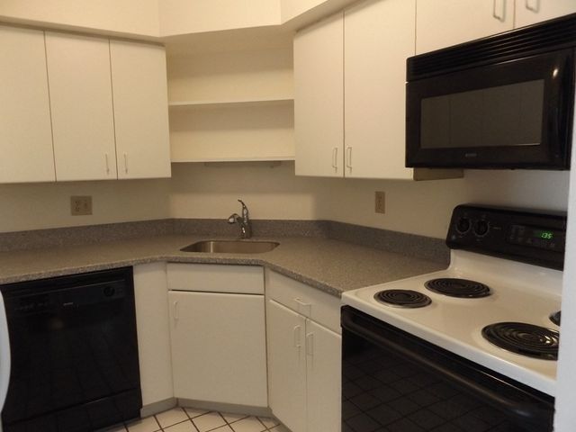 125 Pleasant 608, Brookline, MA 02446