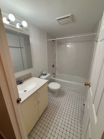 125 Pleasant 608, Brookline, MA 02446