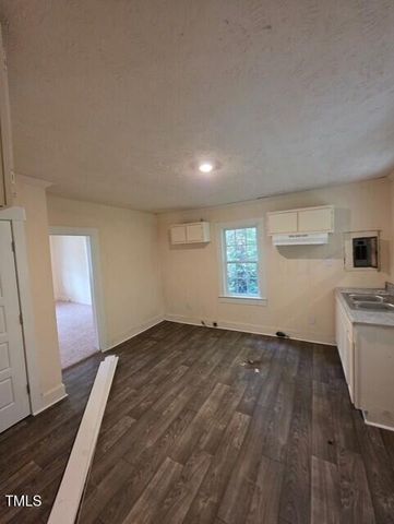 905 Chestnut Street, Fayetteville, NC 28301
