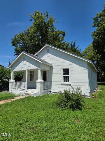 905 Chestnut Street, Fayetteville, NC 28301