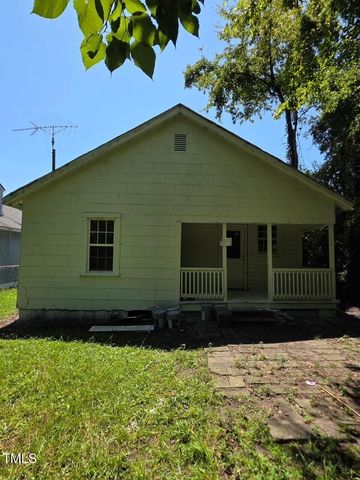 905 Chestnut Street, Fayetteville, NC 28301