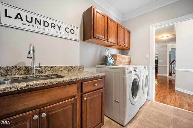 5516 Colonial Oaks Drive, Apex, NC 27539