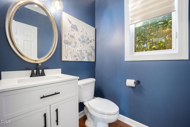 5516 Colonial Oaks Drive, Apex, NC 27539