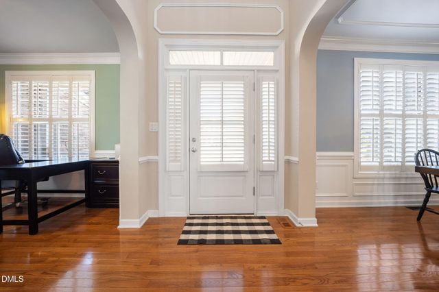 5516 Colonial Oaks Drive, Apex, NC 27539