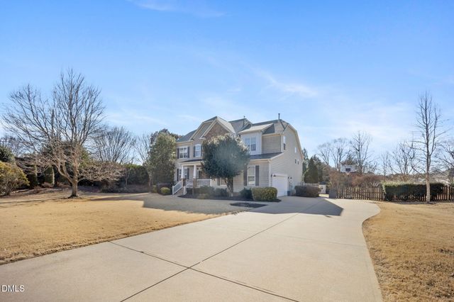 5516 Colonial Oaks Drive, Apex, NC 27539