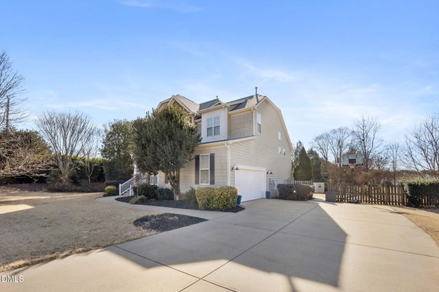 5516 Colonial Oaks Drive, Apex, NC 27539