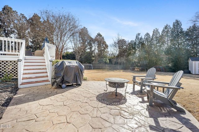 5516 Colonial Oaks Drive, Apex, NC 27539