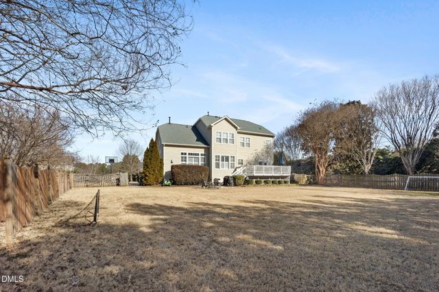 5516 Colonial Oaks Drive, Apex, NC 27539