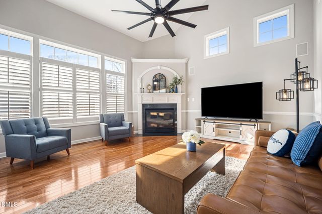 5516 Colonial Oaks Drive, Apex, NC 27539