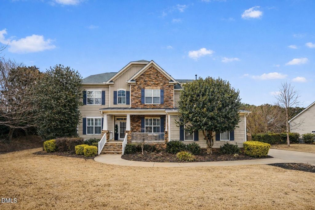 5516 Colonial Oaks Drive, Apex, NC 27539