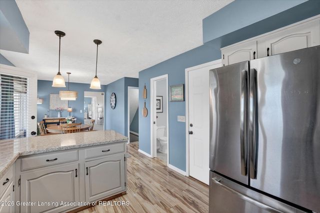 1005 W Geneva Drive, Dewitt, MI 48820