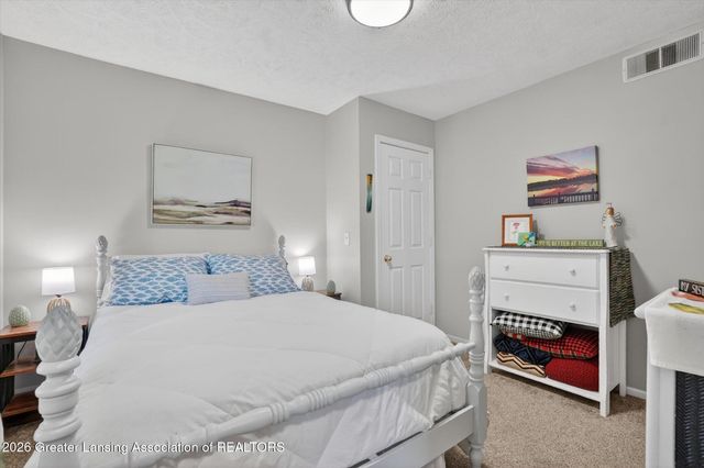 1005 W Geneva Drive, Dewitt, MI 48820