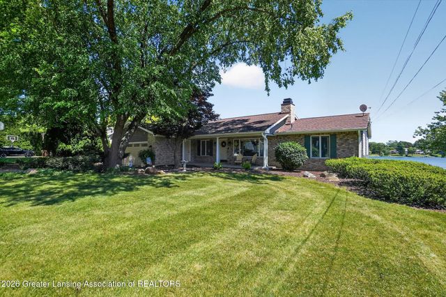 1005 W Geneva Drive, Dewitt, MI 48820