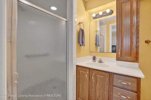 1005 W Geneva Drive, Dewitt, MI 48820